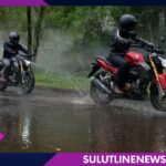 Ini Tips Berkendara Aman Saat Melewati Genangan Air