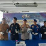 KP. Baladewa-8002 Tangkap Kapal Illegal Fishing asal Filipina di Laut Sulawesi KP. Baladewa-8002 Tangkap Kapal Illegal Fishing asal Filipina di Laut Sulawesi