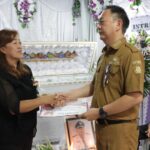 Walikota Tomohon Bersama Ketua TP-PKK, Ikuti Ibadah Penghiburan