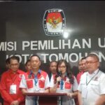 Bapaslon Walikota dan Wakil Walikota Tomohon Caroll Senduk - Sendy Rumajar, Lakukan Pendaftaran di KPU