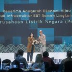 Komitmen Transisi Energi, PLN Raih Anugerah Ekonomi Hijau untuk Infrastruktur EBT Ramah Lingkungan