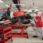 Cara Merawat Motor Setelah Menerjang Genangan Air atau Banjir agar Tetap Prima Cara Merawat Motor Setelah Menerjang Genangan Air atau Banjir agar Tetap Prima