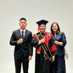 Putra Kapolda sulut IrjenPol Roycke Harry langie dan Ibu Joan Langie Koloay. Johanes Adhyaksa Pesik Langie, atau yang akrab disapa Jojo, resmi dinyatakan lolos seleksi masuk Akademi Kepolisian (AKPOL) tahun 2026 dengan predikat terbaik pertama.